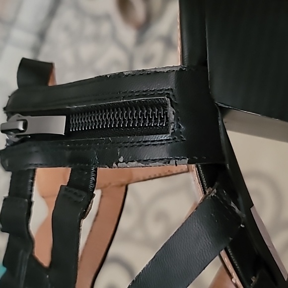 CP "Hayden" 10W black block style heels zipper medial foot gladiator style - Picture 10 of 11